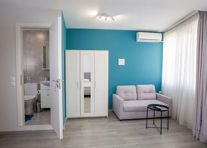 Raise Boutique Rooms In The Center Of