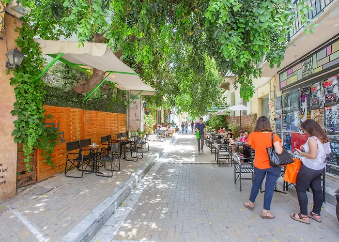Raise Boutique Rooms In The Center Of